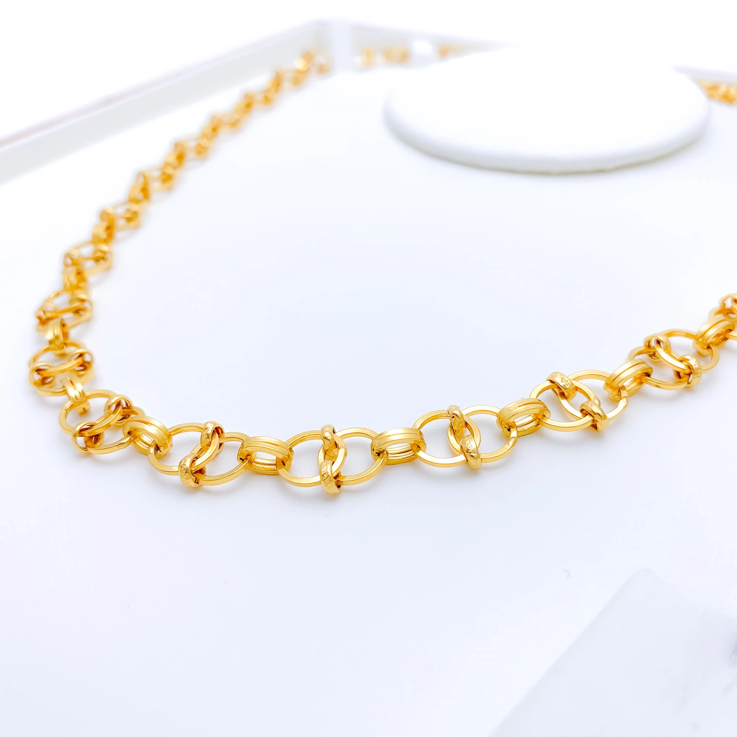 Beautiful Interlinked Statement Chain - 20"