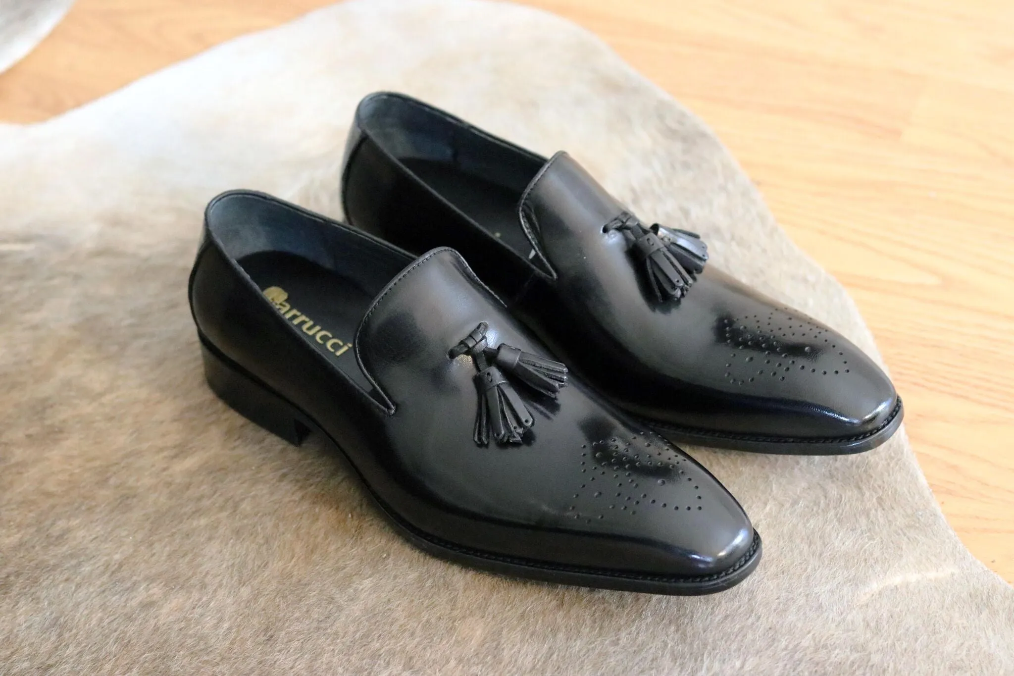 Burnished Calfskin Tasseled Loafer Black