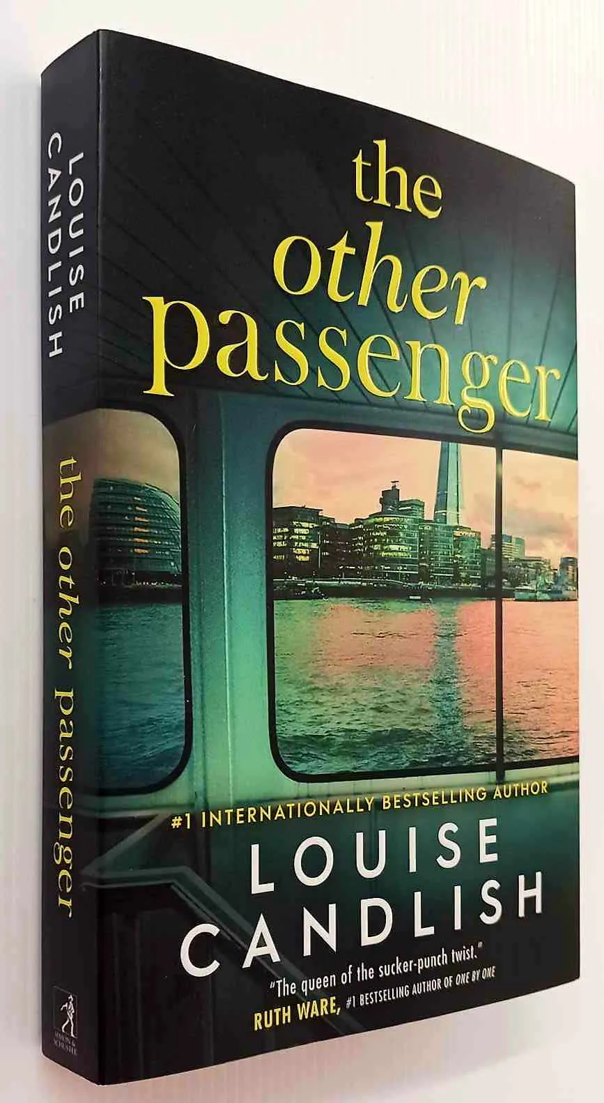 THE OTHER PASSENGER - Louise Candlish